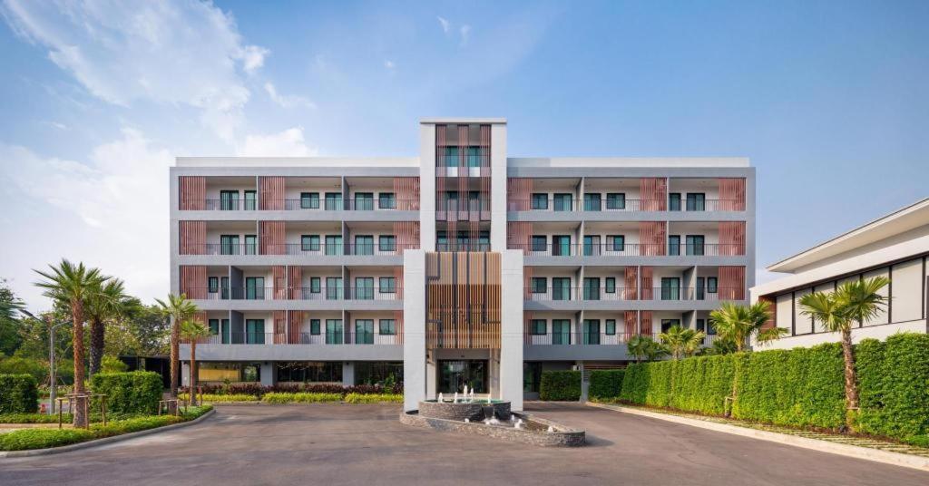 运河304公寓式酒店 Si Maha Phot 外观 照片