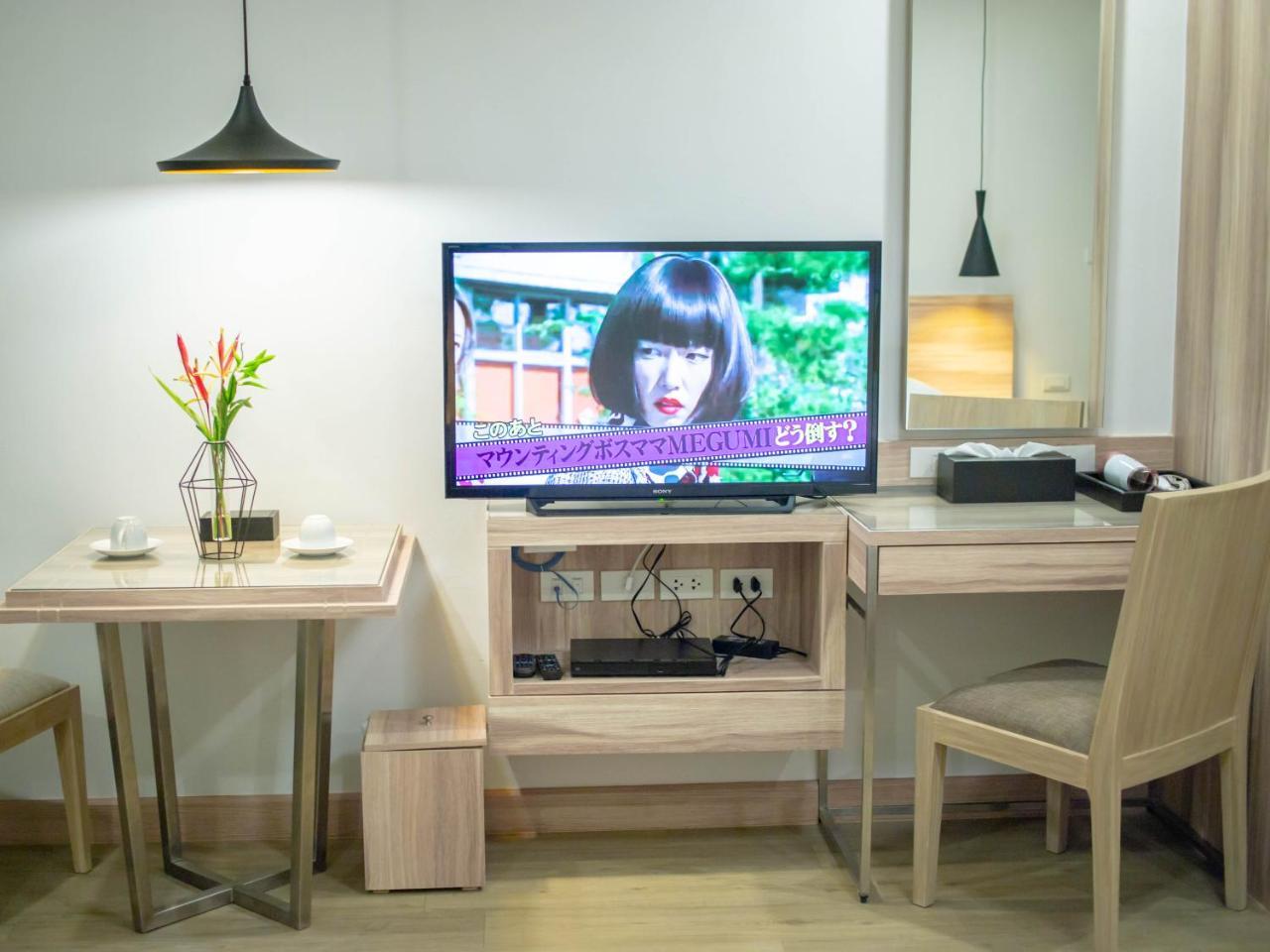 运河304公寓式酒店 Si Maha Phot 外观 照片